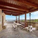 Villa Lucrecia *